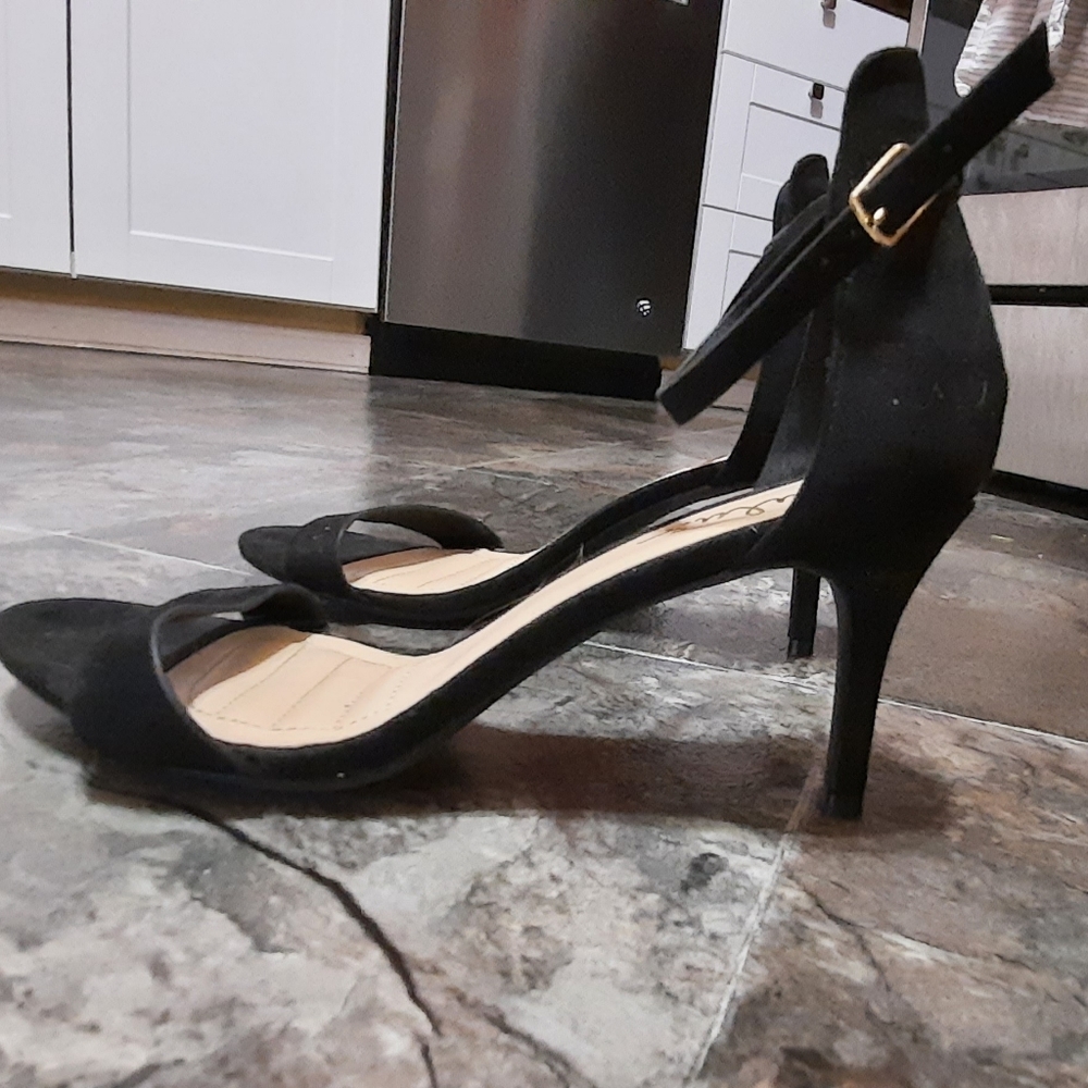Lulu's Black Heels